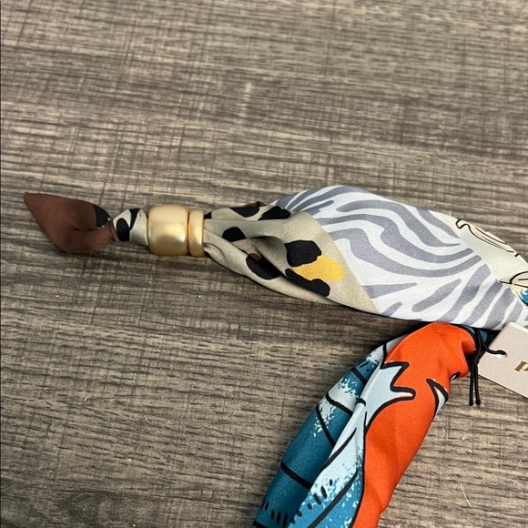 Piper K | Scarf Necklace - Picture 3 of 10